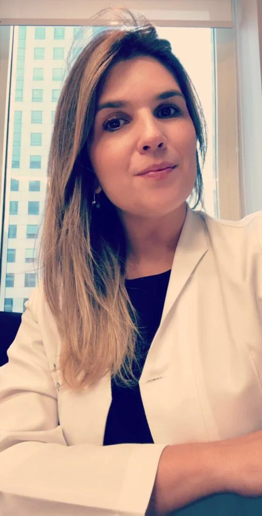 Dra. Amanda Costa, ginecologista e obstetra